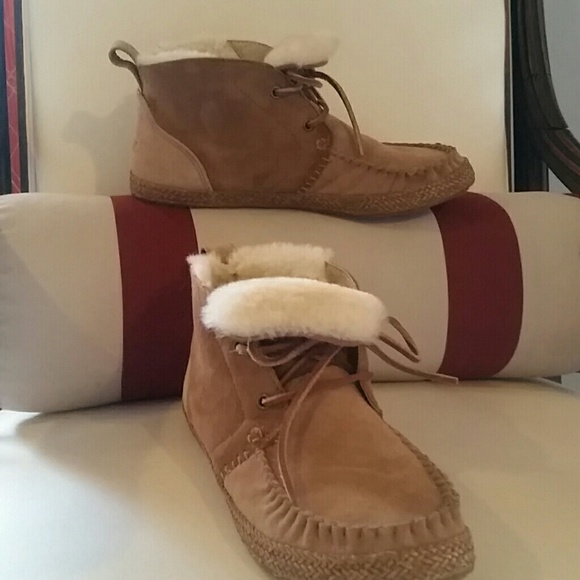 Cozy Ugg Boots - Picture 2 of 6